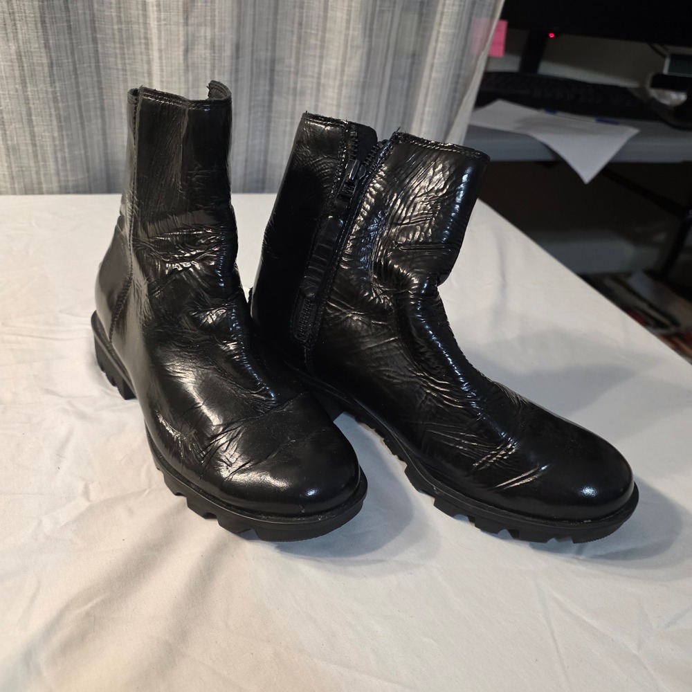Sorel Ankle Boots Womens 8 Black Leather Side Zip Lug Sole Moto Combat Booties